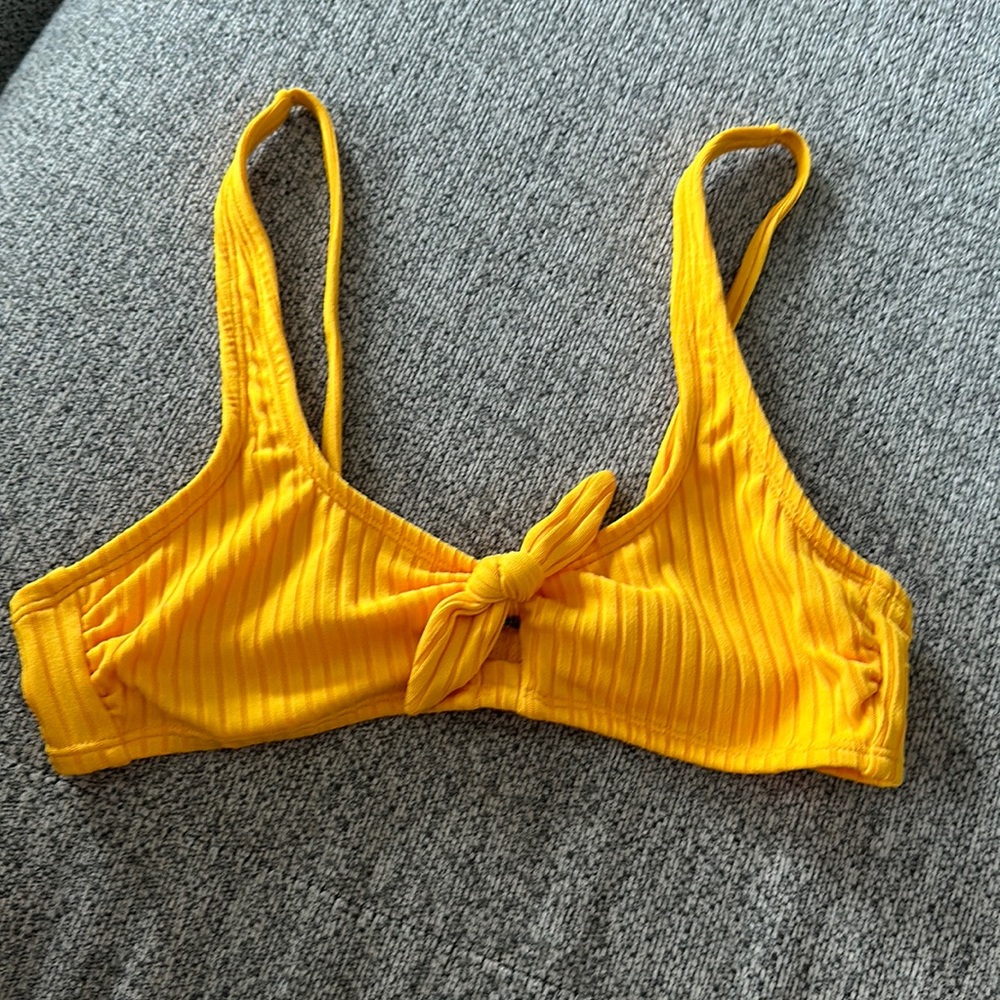 Target yellow top